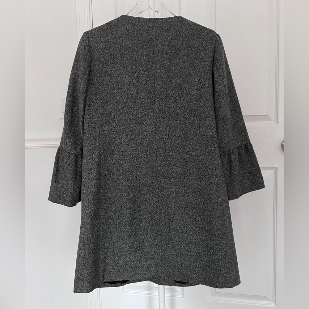 H&M gray coat collarless zip front ruffled bell sleeves Women's US8 EU38 - Picture 8 of 11